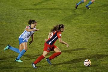 贝克汉姆邀你扫码乐事赢世界杯门票（配图示意）